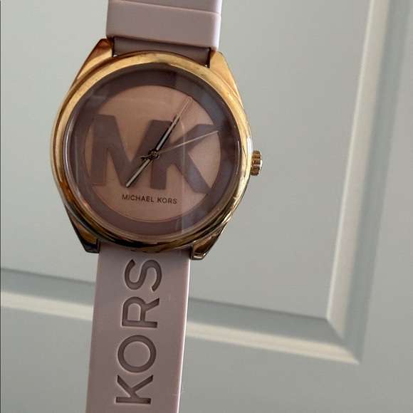 Michael Kors Women's Janelle Rose Gold-Tone Stainless Steel Watch MK7139 - Picture 1 of 9